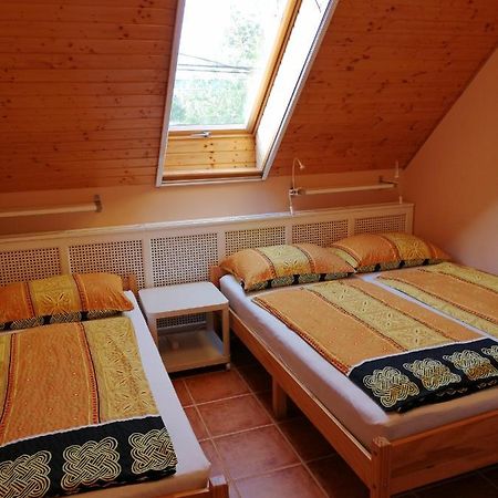 Bed and Breakfast Karpatia Panzio Эстергом Экстерьер фото