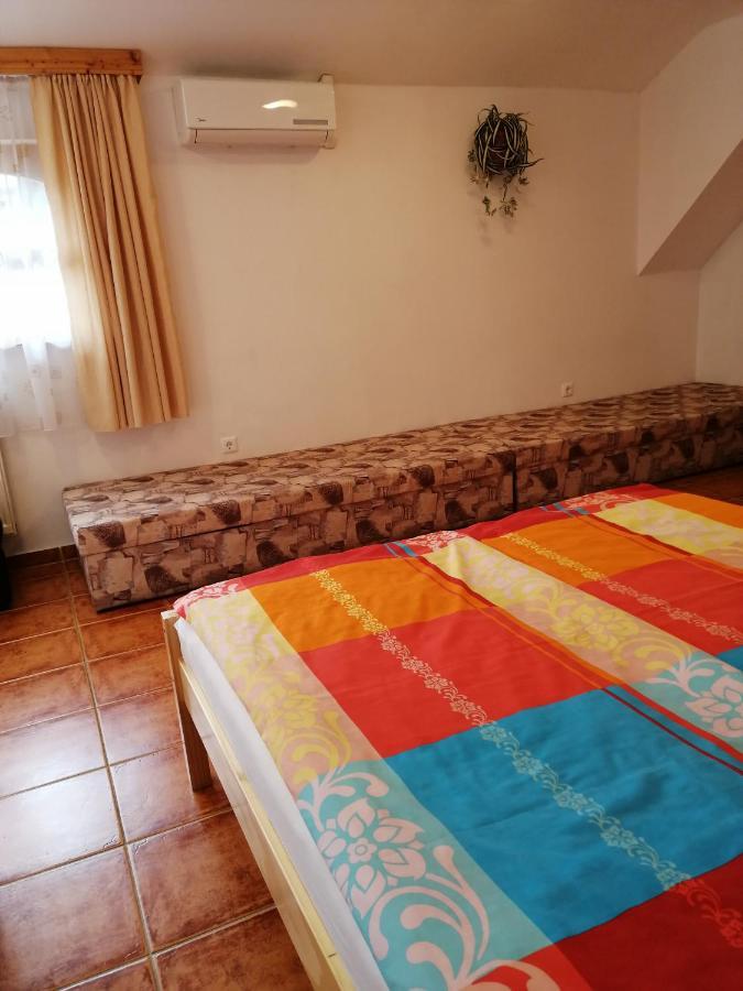 Bed and Breakfast Karpatia Panzio Эстергом Экстерьер фото