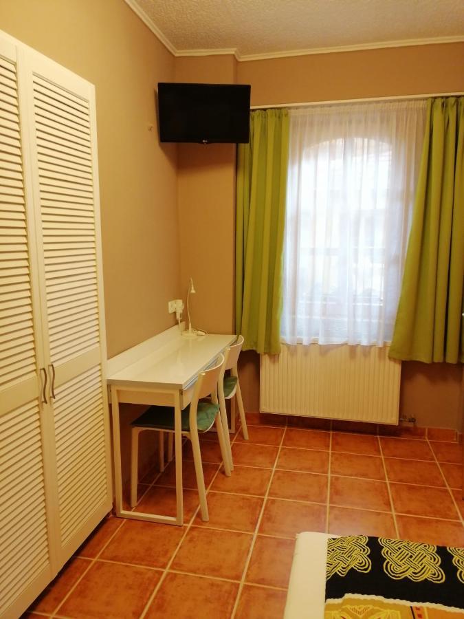Bed and Breakfast Karpatia Panzio Эстергом Экстерьер фото
